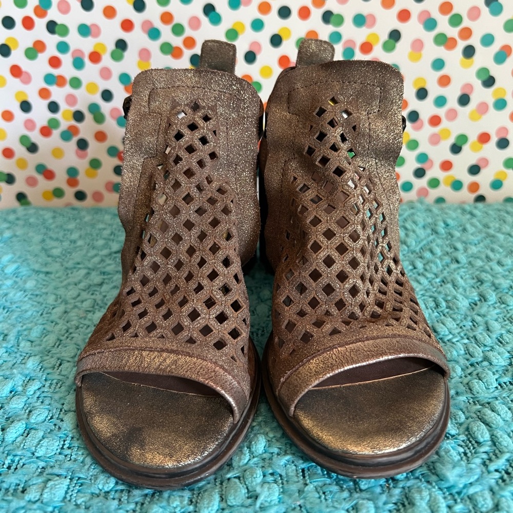 Women’s OTBT Metaphor Bronze Metallic Sandal